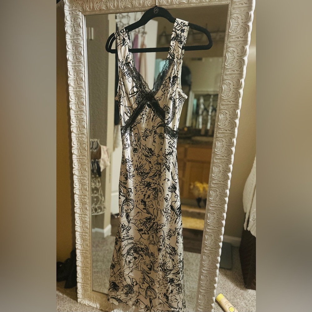 Rare Sold Out Reformation Black and Cream Asymmetrical Dress